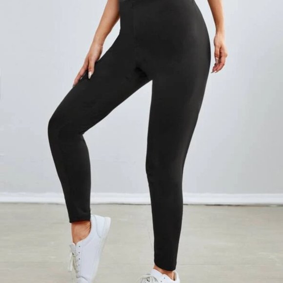 Black Cropped High Waisted Soft Leggings in S - Picture 3 of 3